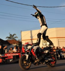 Barueri terá show de acrobacia com motos em prol da APAE - Jornal ARua