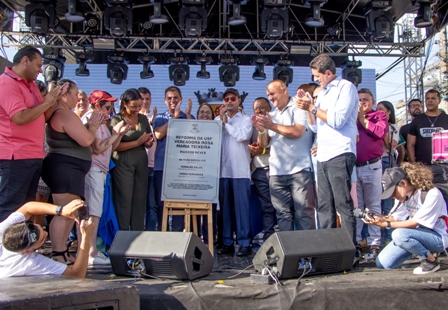 Prefeitura de Carapicuíba entrega pacote de obras no aniversário